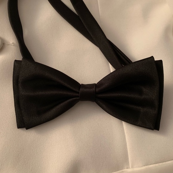 Kids Tuxedo. 6 Pieces. - Picture 6 of 8